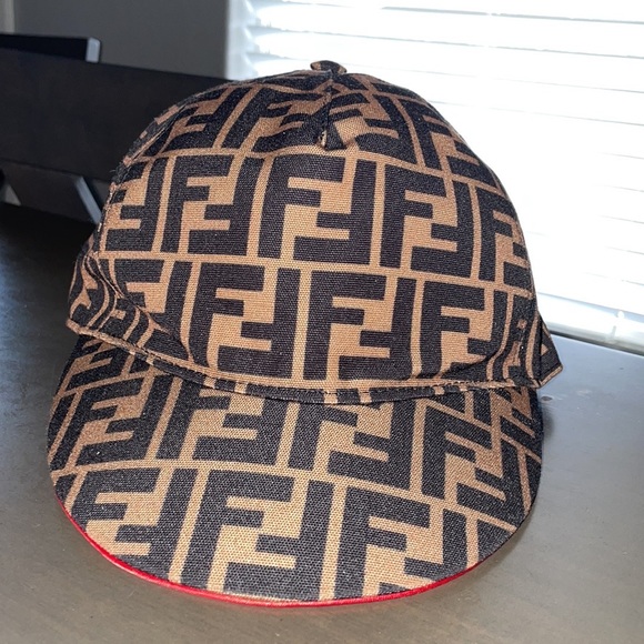 Fendi Accessories - Fendi
brown FF logo cotton baseball cap
